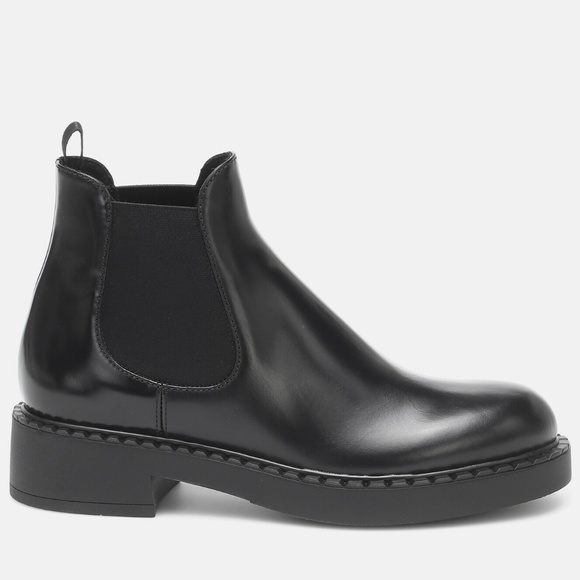PRADA Spazzolato Leather Chelsea Boots in Black Size 39.5 - Picture 1 of 6